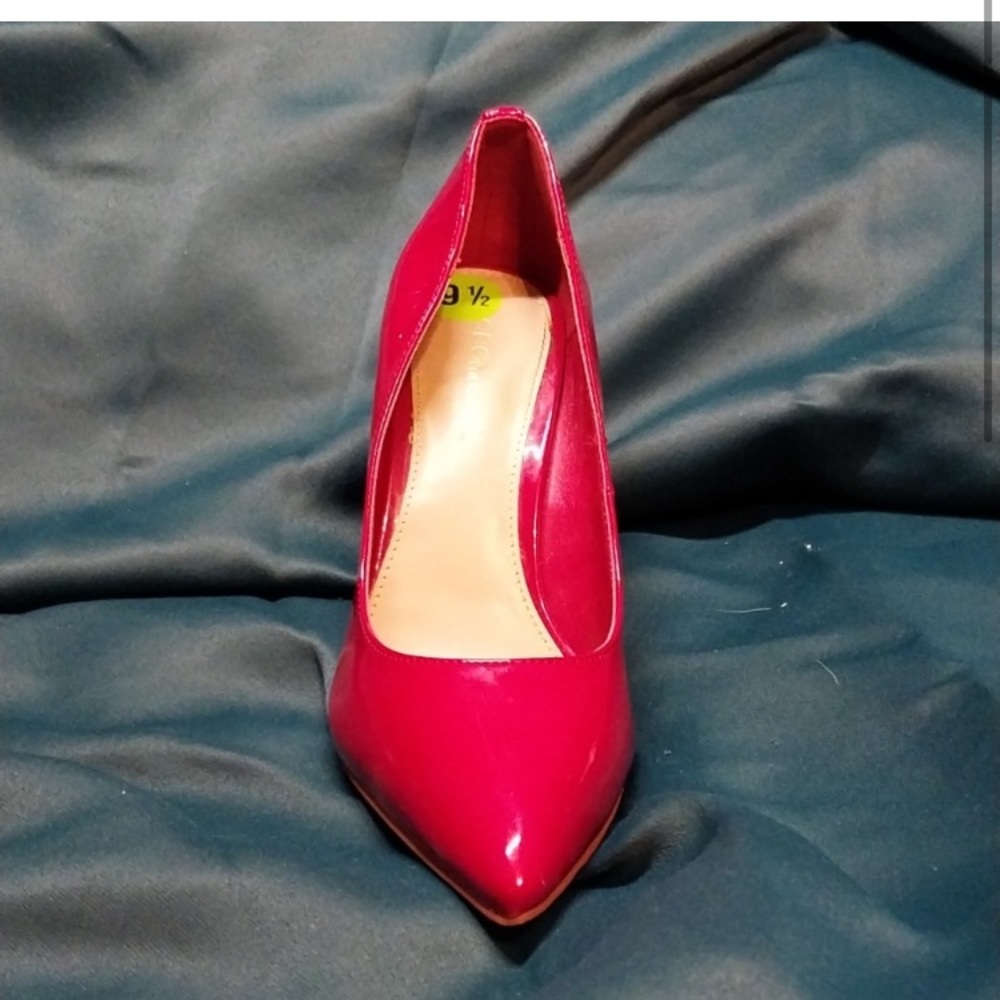 BCBGirls bright red leather heels | Women’s size 9 1/2